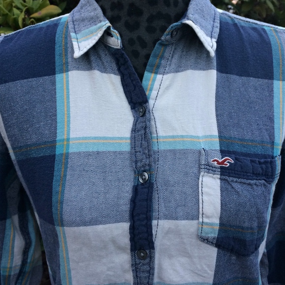 Hollister Blue and White Plaid Flannel Shirt  - Size Large - Picture 6 of 8